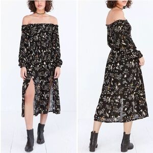UO Boho Floral Kimchi Blue Jannie Off-The-Shoulder Midi Dress
